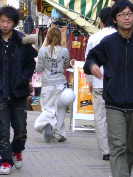 femme-peintre.JPG