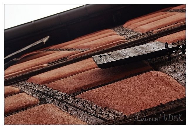 Alsace---Eguisheim---Stries sur les colombages