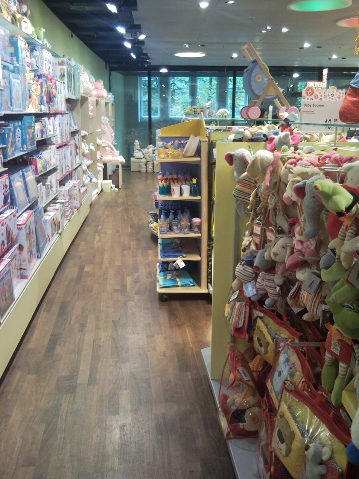 Franz Carl Weber, le plus grand magasin de jouets suisse (2) -  Retail-distribution by Frank Rosenthal