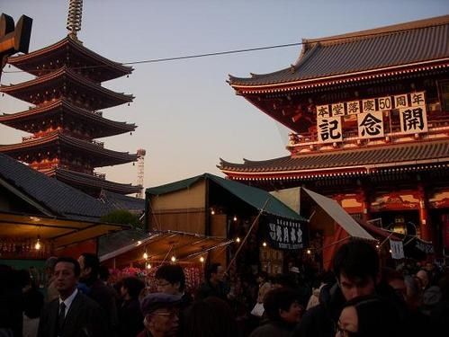 Asakusa-hagoita-ichi-10.jpg
