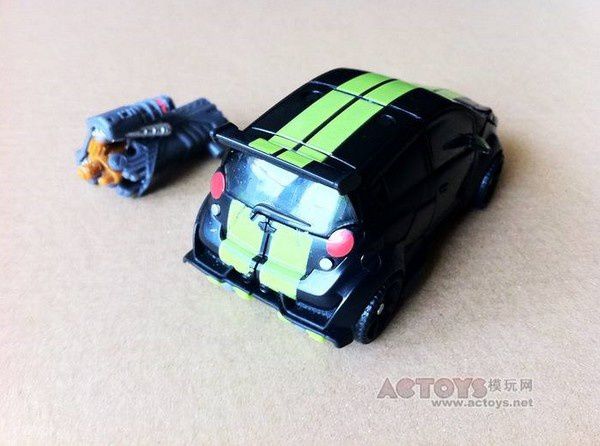 Transformers 3 Toys Deluxe Skids 03