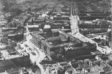 Berliner-Schloss-vor-1945.jpg