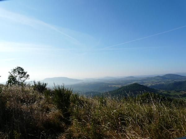 vue sur la plaine dans la brume