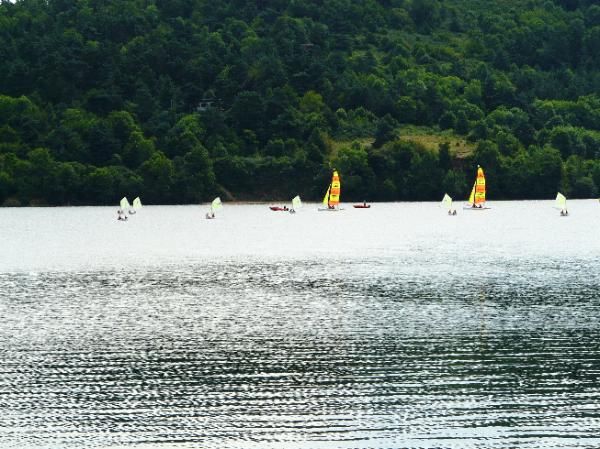 petites voiles au lac d'Aydat