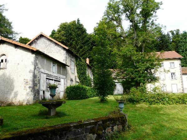 ma maison...non, le chateau de Chatrat !