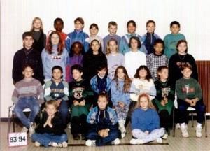 Photo de classe de 6eF au collège Jean Moulin de LA QUEUE EN BRIE (94) en  1993/94 - chrco77
