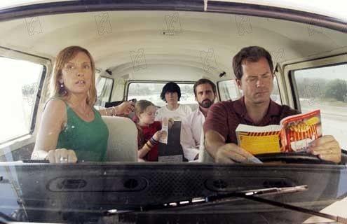 Little-miss-sunsine-steve-carell-toni-collette-greg-kinnear-abigail-breslin-paul-dano.jpg