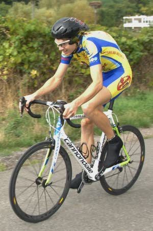 philippe-moreau-a-ecrase-les-pedales-autant-que-son-record-.jpg