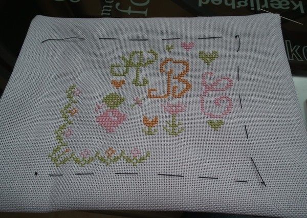 tuto-coussin-marqg-fil-noir.jpg