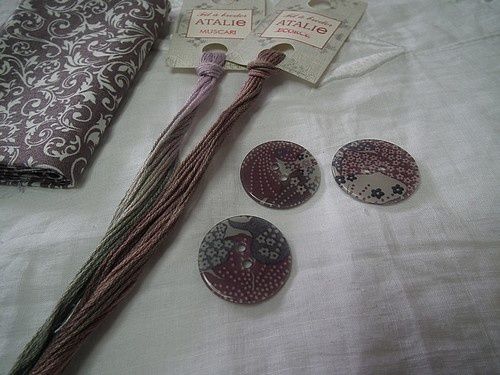 kdo-pascale-enbl-tissu-fils-boutons.jpg