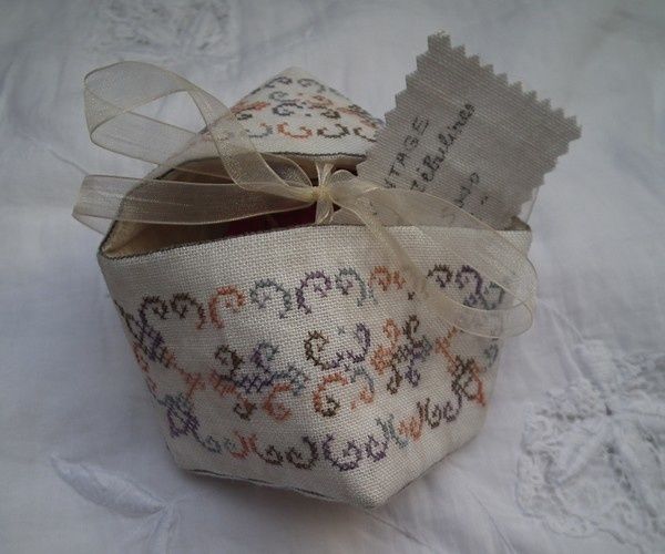 kdo-mrose-panier-biscornu.jpg