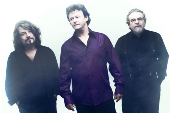 Sylvain-Luc-trio---photo-Morgan-Roudaut---30-mars-12---La-C.jpg