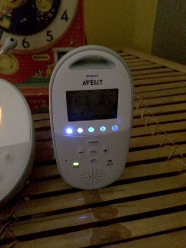Recepteur-parent-ecoute-bebe-philips-avent.jpg