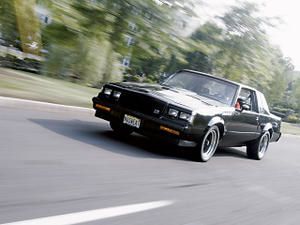 buick_gnx_front.jpg