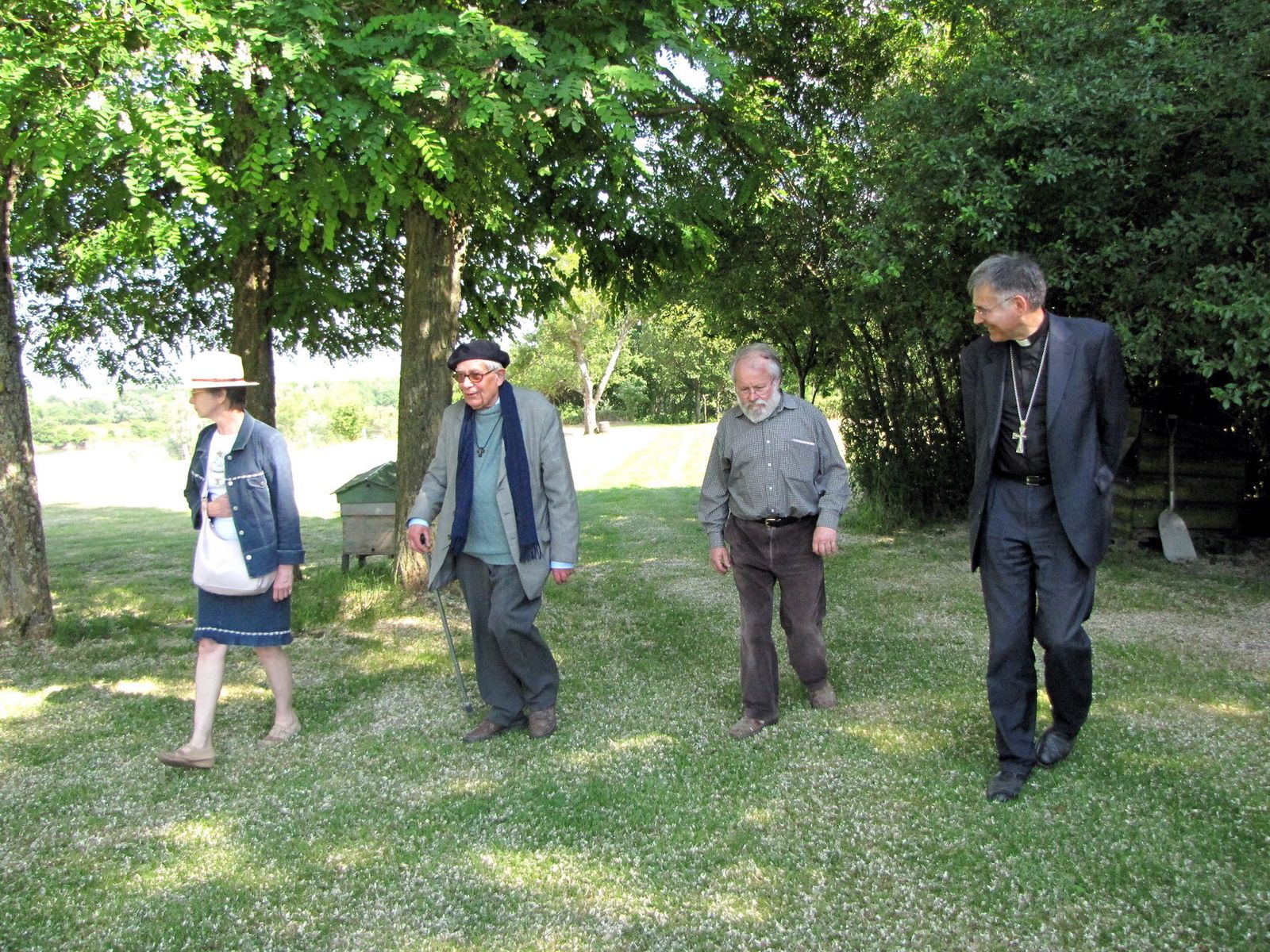 Dialogue rencontre informelle entre 2 amis - cours