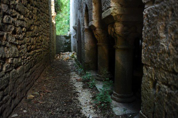 chapiteau dordogne abbaye-de-tourtoirac 1407 (3)