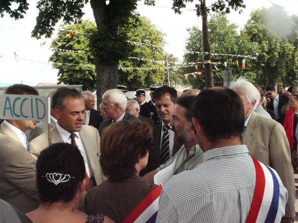 MANIF-AOUT-NEUFCHATEAU-2.jpg