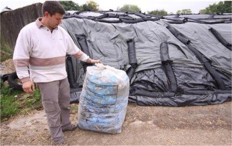En 2010, 750 tonnes de plastiques agricoles usagés ont été récupérées dans les campagnes lorraines. ( Photo ER)