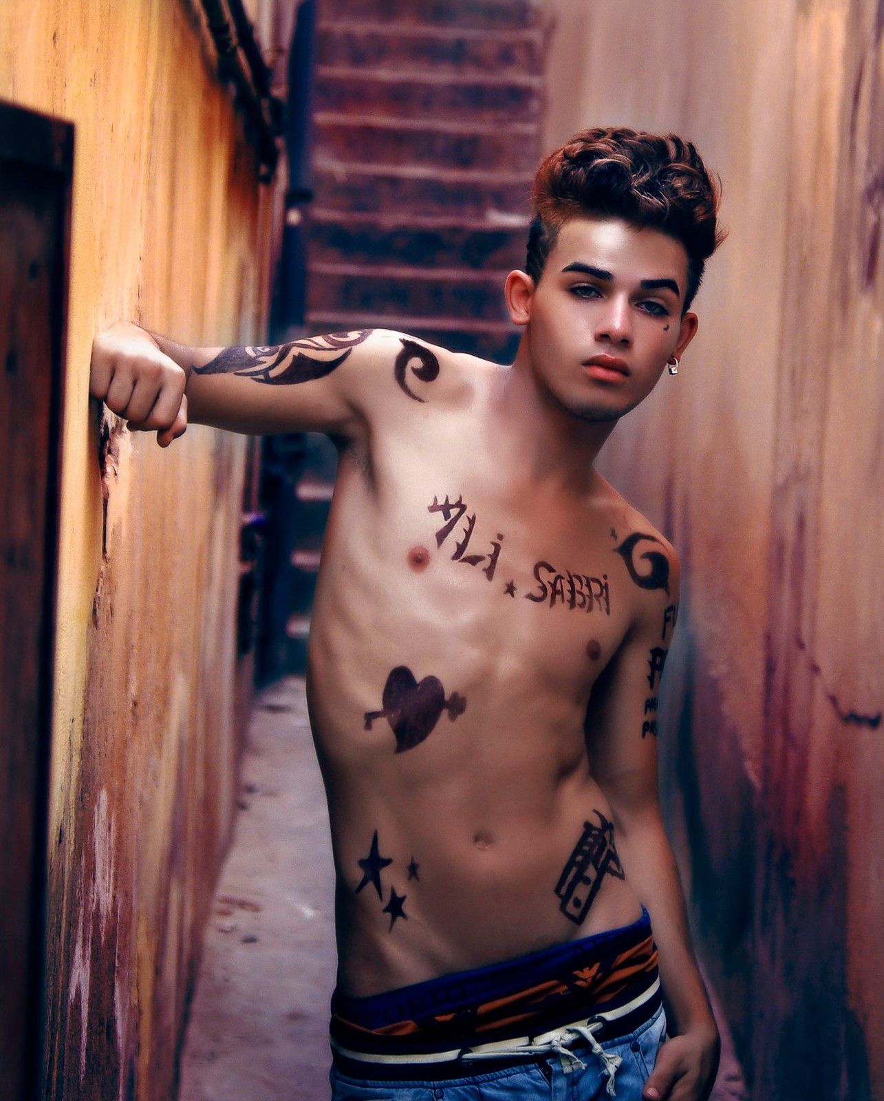 Les Gay 38