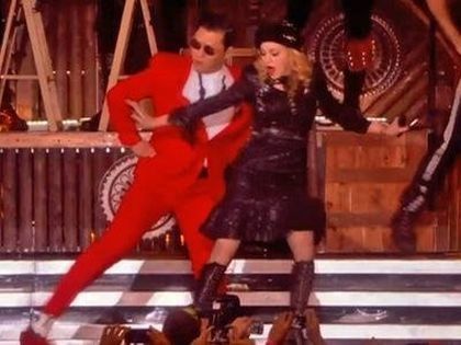 Madonna - MDNA Tour: Videos - Madonna in ''Gangnam Style'' with surprise guest PSY in New York - Nov. 13, 2012 Madonna - MDNA Tour: Videos - Madonna in ''Gangnam Style'' with surprise guest PSY in New York - Nov. 13, 2012