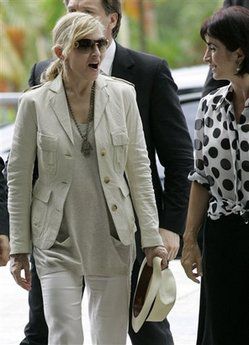 Madonna meets Sao Paulo's Governor Jose Serra on February 10, 2010