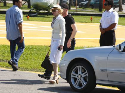 Madonna and Jesus embark in a helicopter for Angra dos Reis in Brazil on Nov. 14, 2009