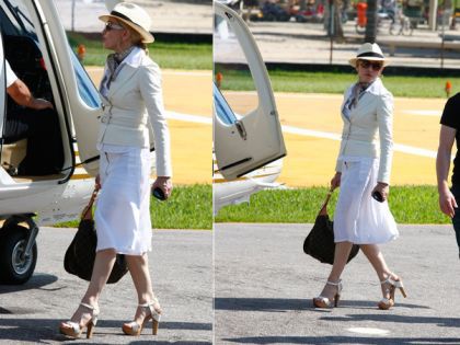 Madonna and Jesus embark in a helicopter for Angra dos Reis in Brazil on Nov. 14, 2009