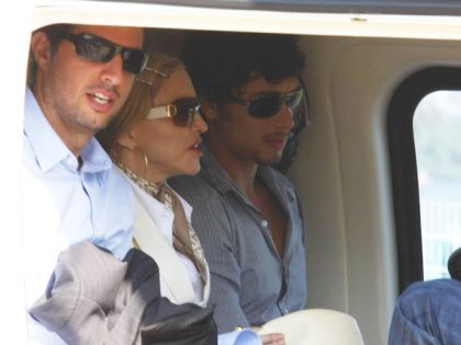 Madonna and Jesus embark in a helicopter for Angra dos Reis in Brazil on Nov. 14, 2009