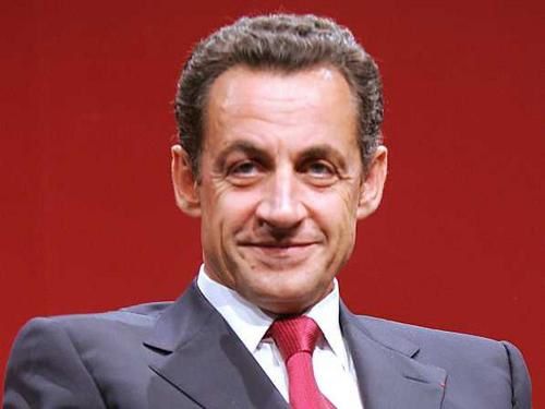 De plous en plous Nicolas Sarkozy