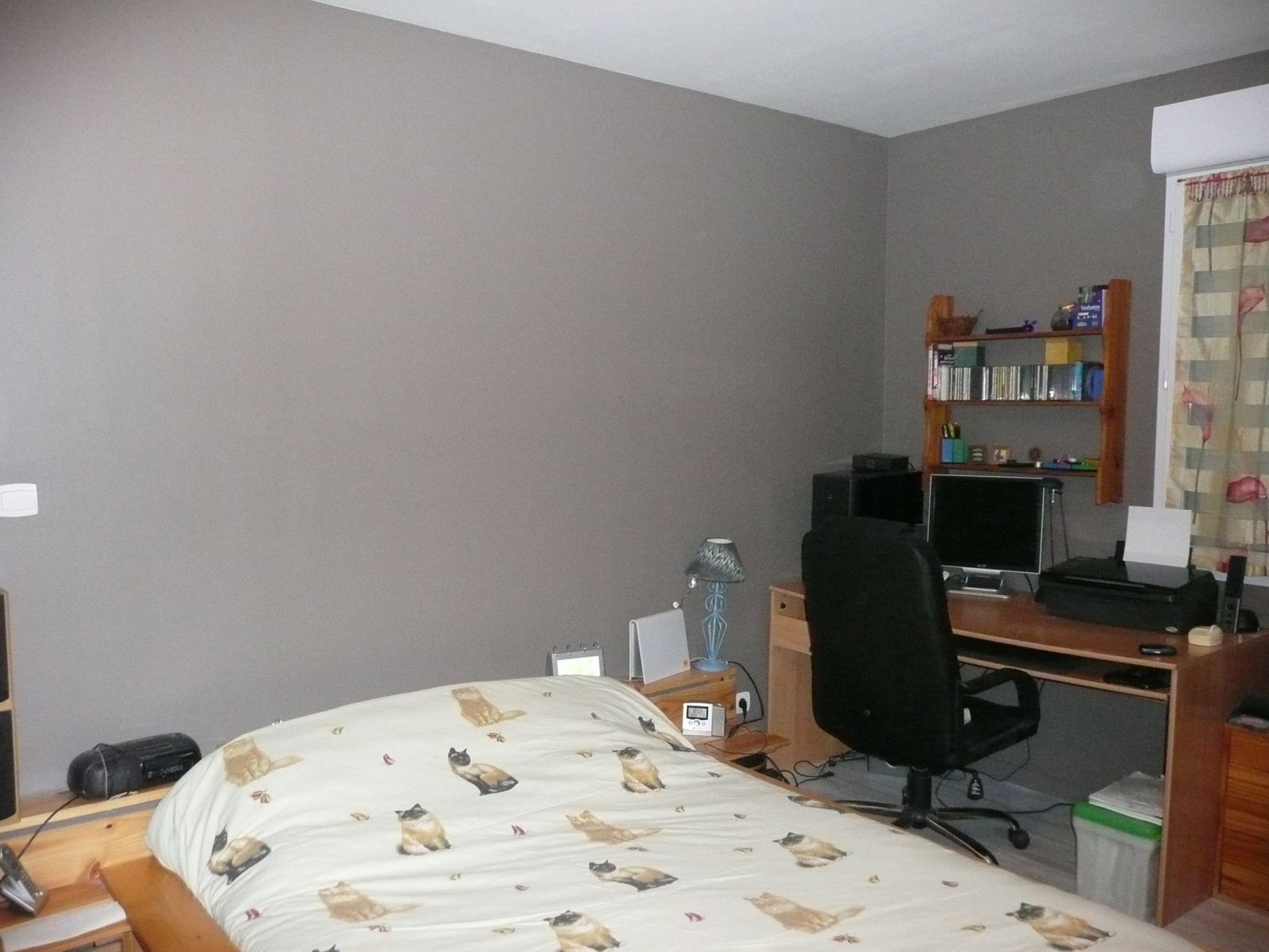 Peinture de la chambre la construction de notre maison...