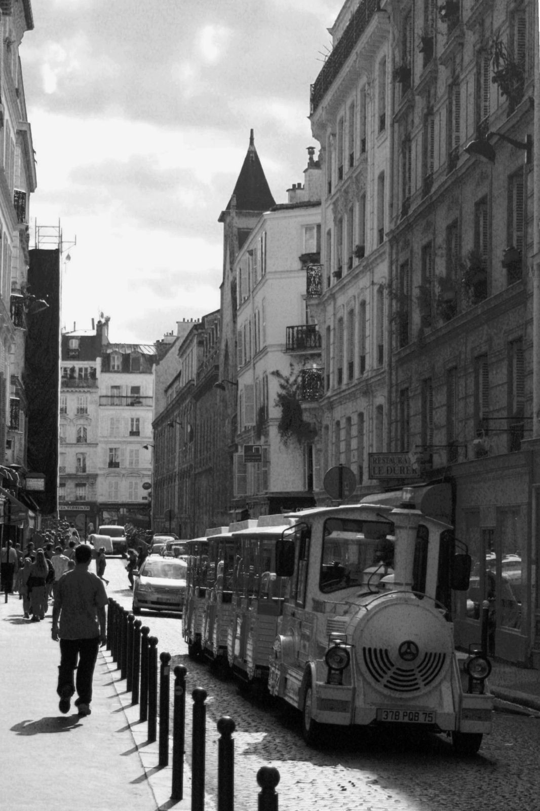 ED0-Petit-Montmartre--Paris.jpg