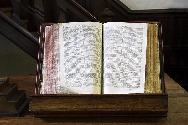 Bible du temple réformé de Lille. Editions Ostervald 1807