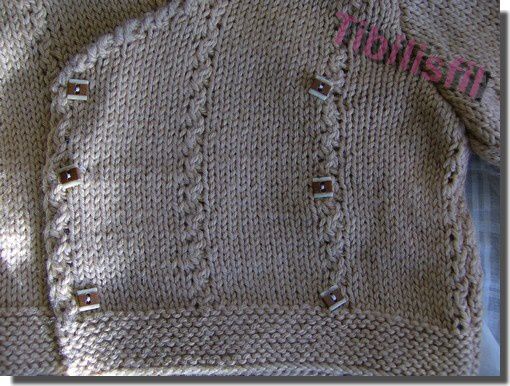 pull bébé au tricot