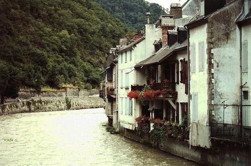 St-béat bord de garonne