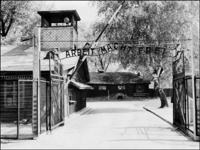 Entrée du camp