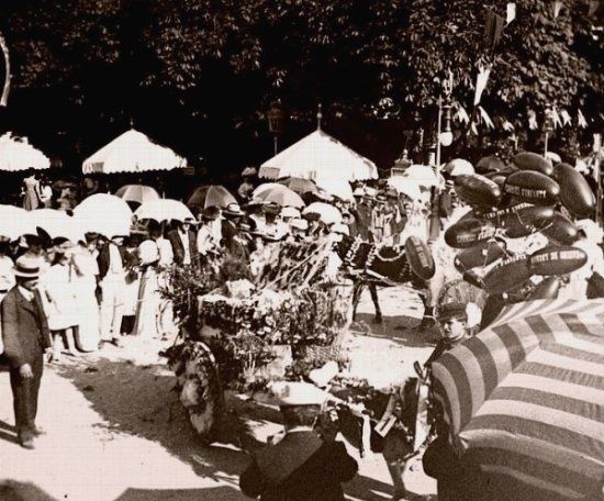 Luchon-fete-des-fleurs-aout-1906