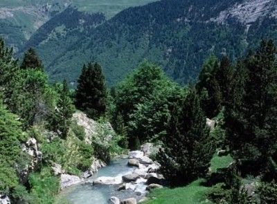Source d'eau pyrénéenne