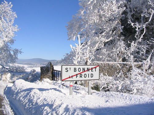 La neige à Saint Bonnet Le Froid: aura-t-elle résisté pour le Rallye ? - Le  blog de Gérard Staron Président de l'AMRL