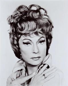 10103773B-Agnes-Moorehead-Bewitched-Posters.jpg