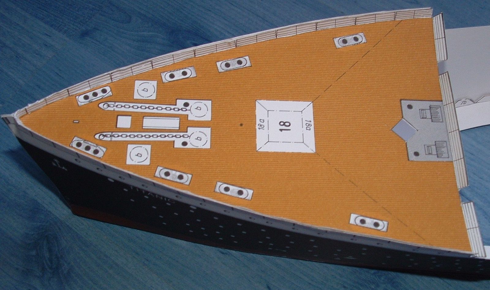 Maquette en carton - Page 2 MAQUETTE-copie-1