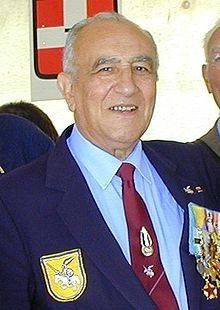 220px-200109 Roger Holeindre 153