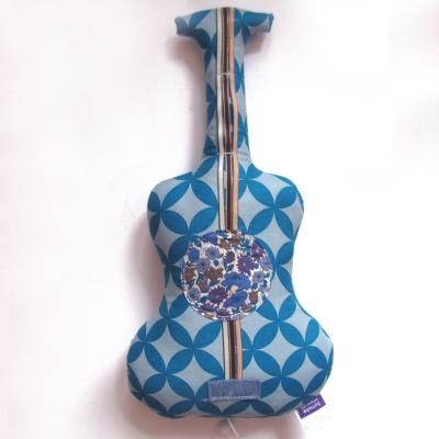 guitare-zgling-gling-barnabe-aime-le-cafe.jpg