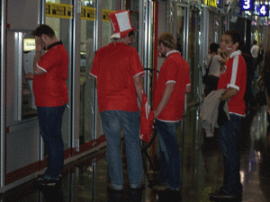 distributeur à la gare Pratestern de Vienne ou les supporters de l´Autriche, la Croatie, la Suisse, la Pologne et la Turquie