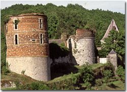 chateau-fort-de-montcornet.jpg