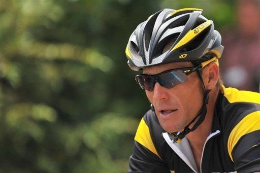 Tour de France: le bras de fer continue sur les oreillettes - Le blog de  Denis-Zodo