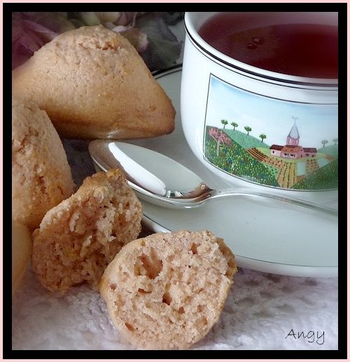 madeleines roses ( poudre de biscuits roses) madeleines roses ( poudre de biscuits roses)