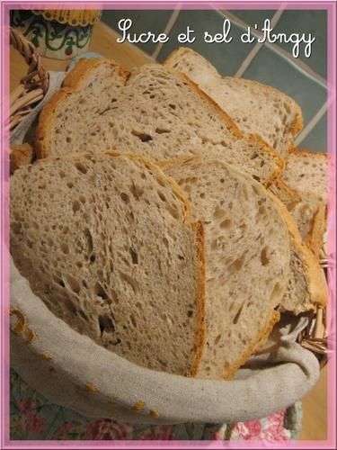 Pain au seigle avec graines sur poolish Pain au seigle avec graines sur poolish