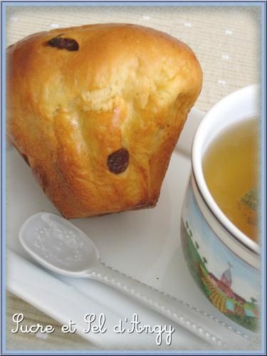 Briochettes aux raisins et la cardamome Briochettes aux raisins et la cardamome