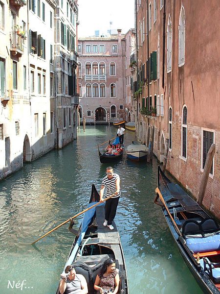 Gondoles-a-Venise.jpg