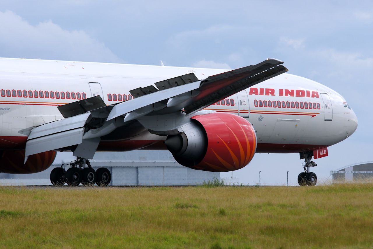773ER Air India VT-ALR 7